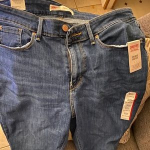 Levi women jeans